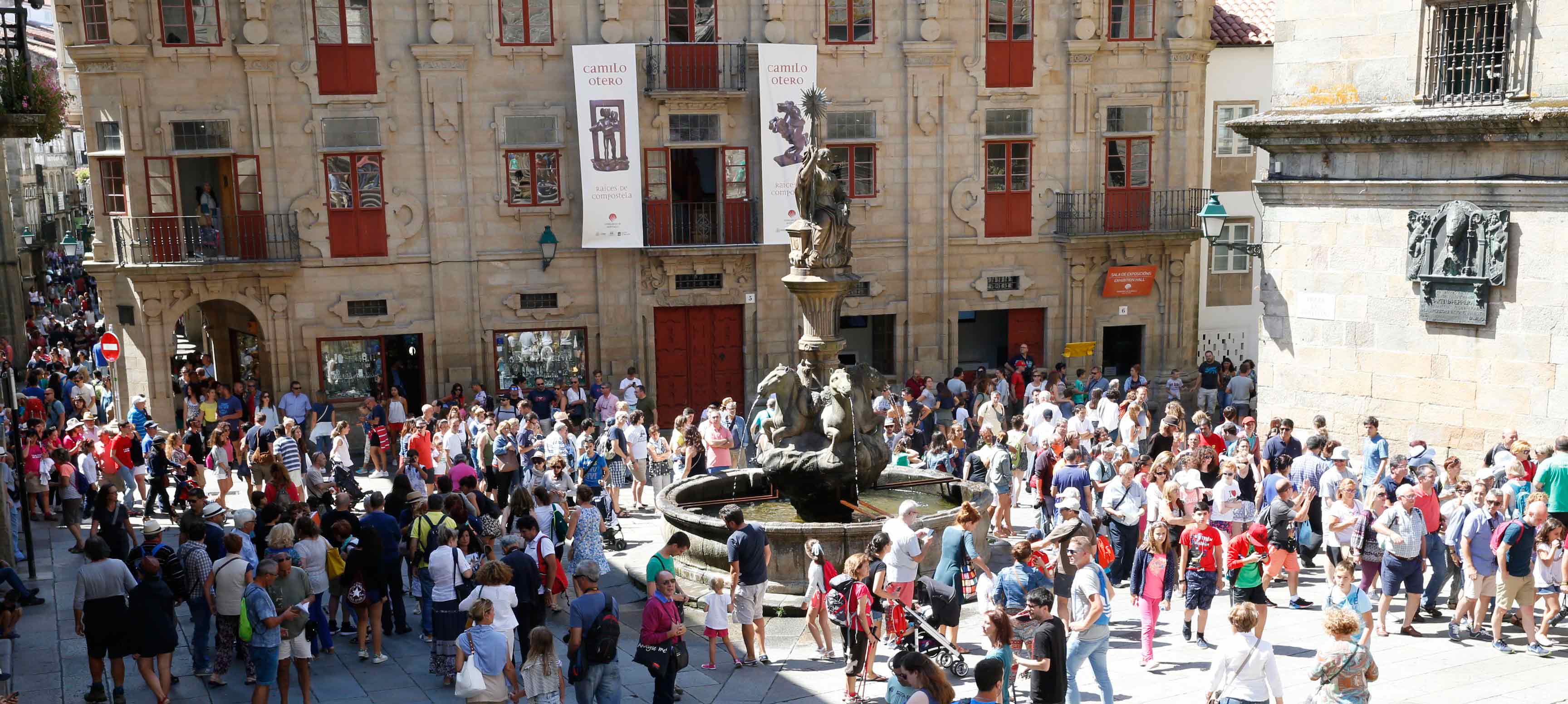 Objetivos de la Asociación de Comerciantes, Empresarios y Profesionales Centro Comercial Abierto Compostela Monumental